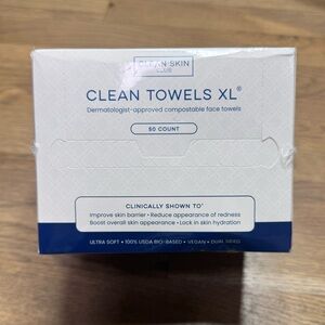 NEW Clean Skin Club Clean Towels XL